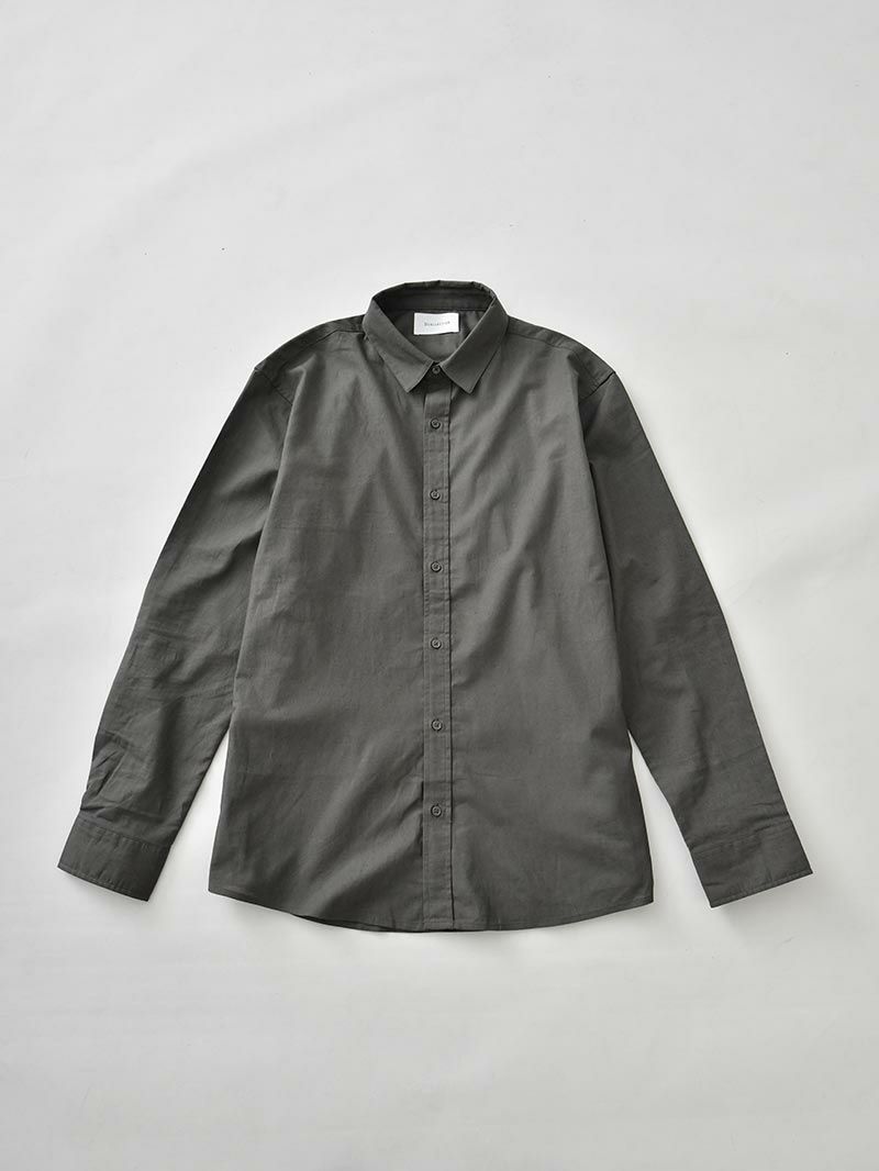 使用アイテム：サマーコットンリネンシャツ（チャコール）